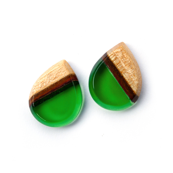 Tear drop mahogany ear studs in forest green