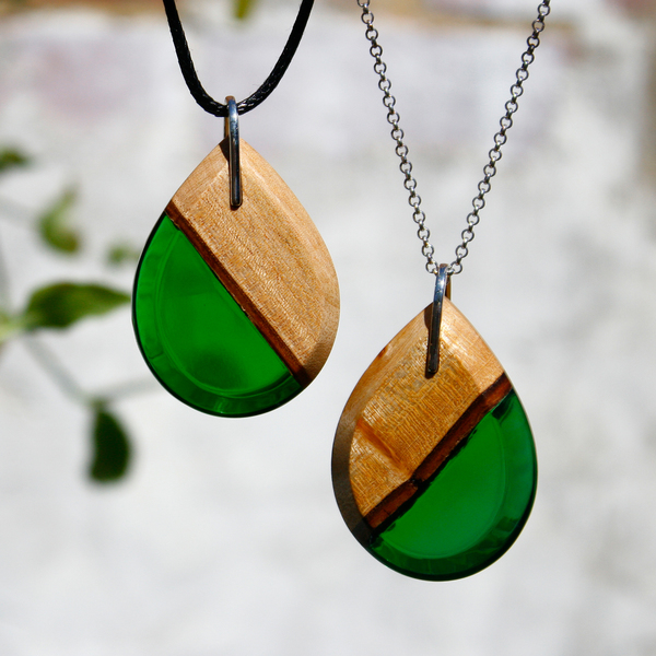 Tear drop mahogany pendant in forest green